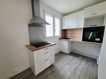 Location Appartement 4 pièces 58m² - Photo 4