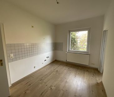 Geräumige 3-Zimmer-Wohnung mit Wanne in Wilhelmshaven City! - Photo 6