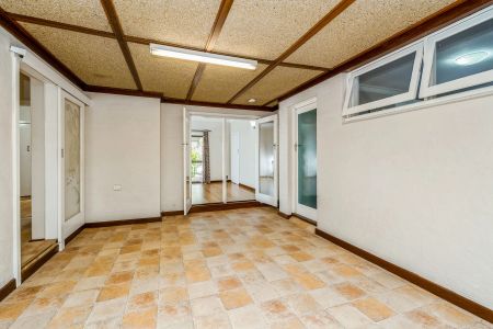 CHARMING HOME - Photo 4