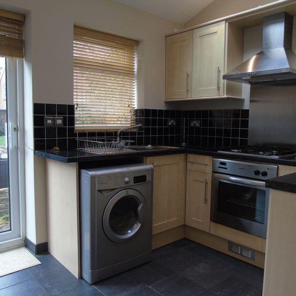 2 bedroom terraced house to rent - Photo 1