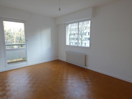 Location Appartement 3 pièces 79m² VILLEURBANNE 69100 - Photo 2
