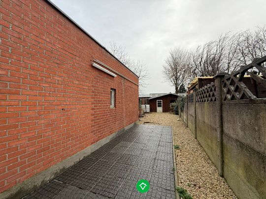 Woning met 4 slaapkamers, garage en tuin te Roeselare - Foto 1