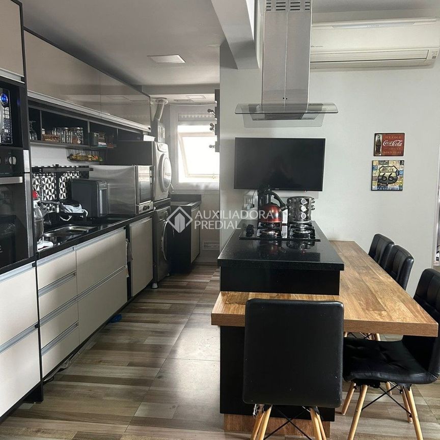 Apartamento com 3 quartos e 79m² para alugar em São Sebastião, Porto Alegre. - Foto 1