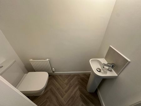 3 bedroom terraced house to rent - Photo 5