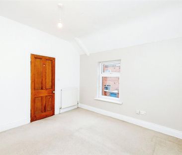 3 bedroom terraced house to rent - Photo 6