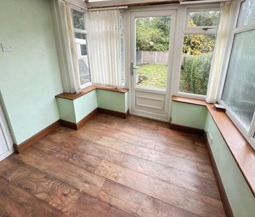 3 bedroom end of terrace house to rent - Photo 4
