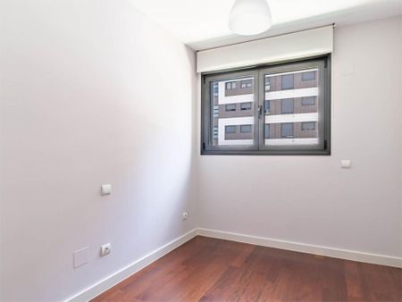 Piso de alquiler en Calle de Carlos y Guillermo Fernández Shaw, 1, Adelfas - Photo 5