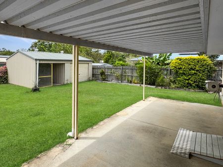 Quality 3 Bedroom Brick in a Quiet Area - Photo 3