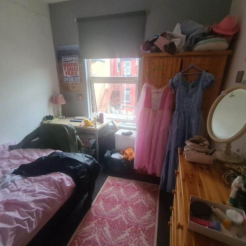 6 Bed - 48 Brudenell Mount, Hyde Park, Leeds - LS6 1HS - Student - Photo 1