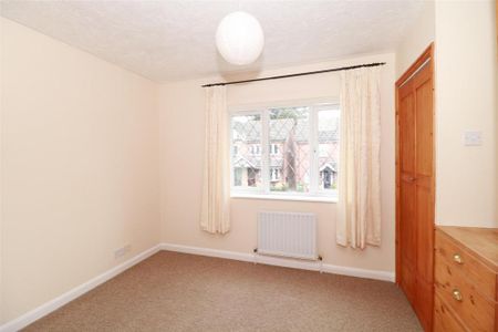 2 bedroom semi-detached house to rent - Photo 2