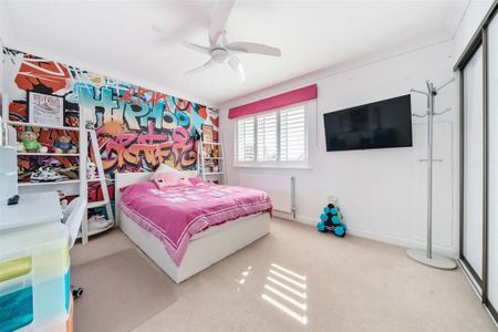 5 bedroom detached house to rent - Photo 3