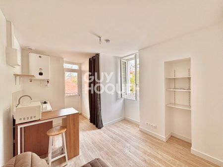 STUDIO RENOVE CENTRE VILLE 12.76M² - Photo 5