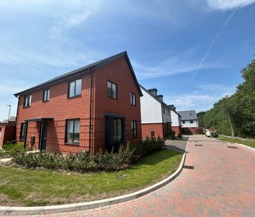 4 bedroom detached house to rent - Photo 6