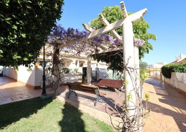 Impecable Adosado en Cabo Roig, Vacacional - €1300/mes