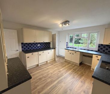 3 bedroom semi-detached house to rent - Photo 6