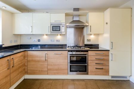 4 bedroom terraced house to rent - Photo 4