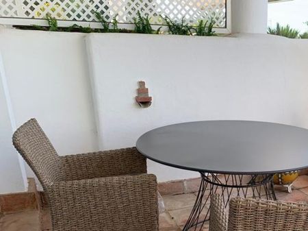 Luxury Flat for rent in Nueva Andalucia, Spain - Photo 4