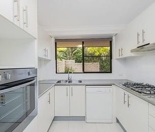 Three-bedroom Townhouse in Prime Wollstonecraft Location - Photo 3