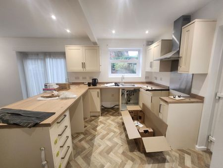 Hillbrow Crescent, Halesowen, B62 9RP - Photo 5