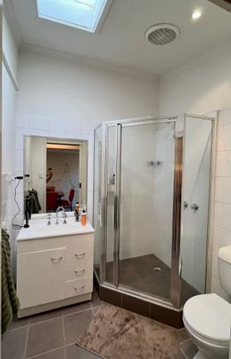 Carlton North - Photo 1