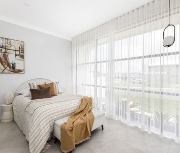 Contemporary Family Living with Space to Entertain - Photo 5