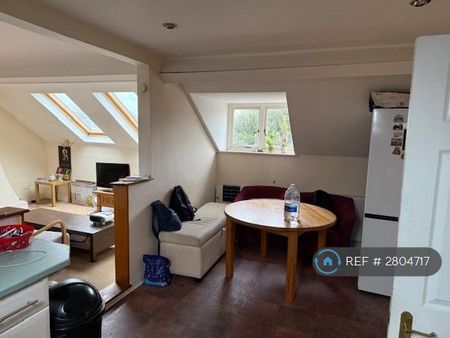 2 bedroom flat to rent - Photo 4