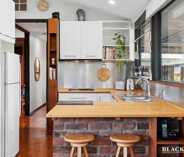 Three Bedroom Home With Beautiful Landscaped Gardens - Photo 5