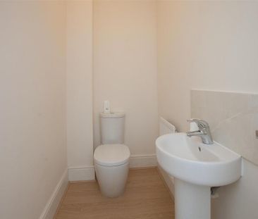2 bedroom terraced house to rent - Photo 5