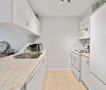 1390 Lauzon Road condo — Windsor, ON (2-Bedroom) - 2 Bedroom - Photo 6
