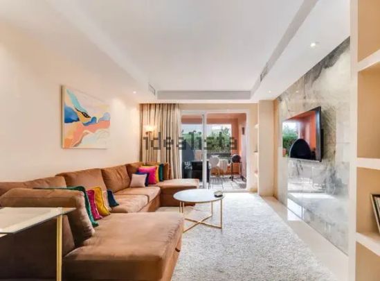 Alquiler de piso en El Oasis de Marbella - Photo 1