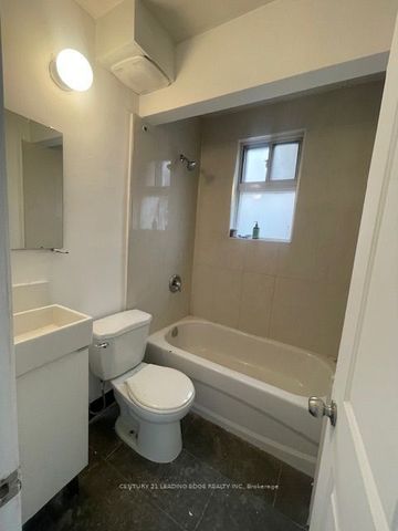 For Lease - 1516 Eglinton Avenue Unit# Apt 1, Toronto, Ontario - Photo 5