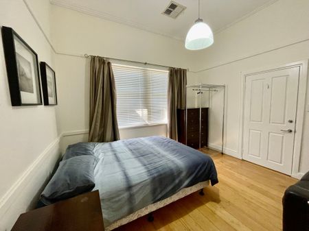 To register & apply for this property, please use this link: https://snug. com/ - Photo 3