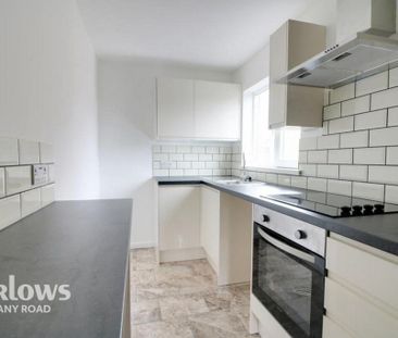 2 bedroom semi-detached bungalow to rent - Photo 6