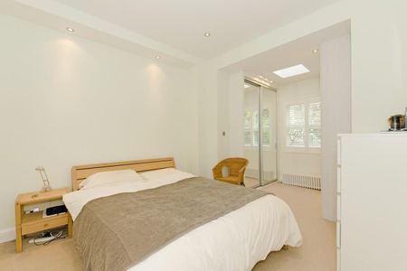 1 Bed Flat, Elmore Street, N1 - Photo 3
