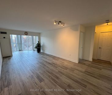 306 5 Concorde Place - Photo 4