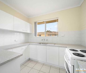 CENTRAL LOCATION - Photo 3