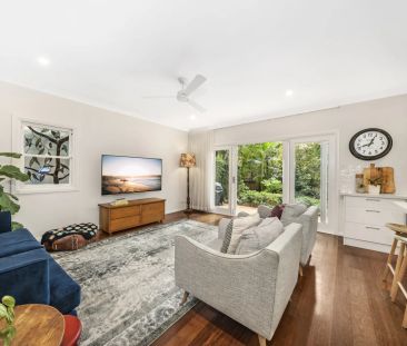 Charming Family Living in Peaceful, Leafy Cul-de Sac - Photo 3