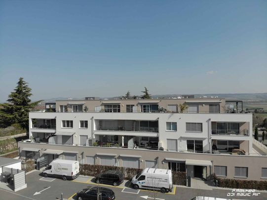 Studio on the 1st floor for rent - Photo 1