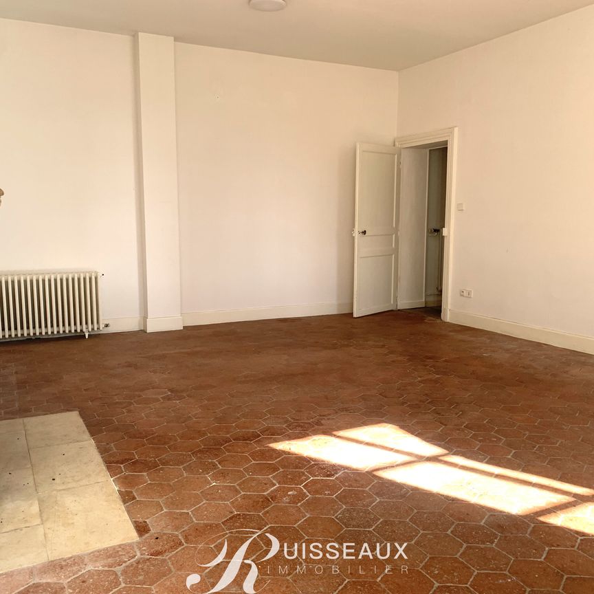Location Maison 4 pièces 141m² GENLIS 21110 - Photo 1