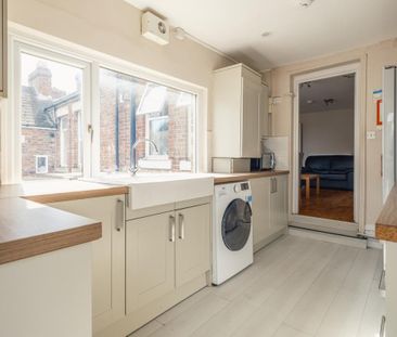 6 bedroom maisonette to rent - Photo 4