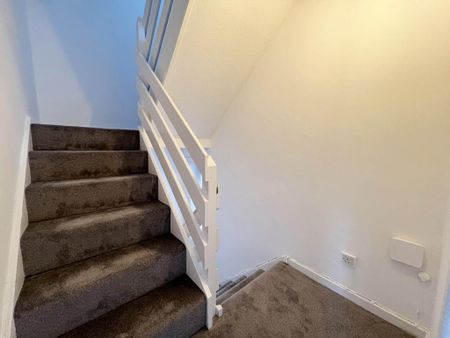 4 bedroom terraced house to rent - Photo 2