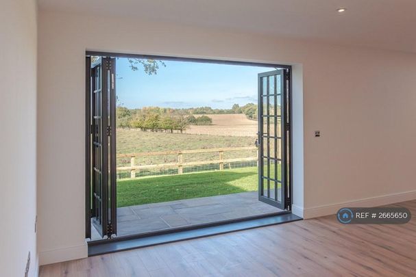 3 bedroom detached house to rent - Photo 1