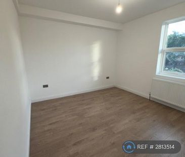 2 bedroom maisonette to rent - Photo 2