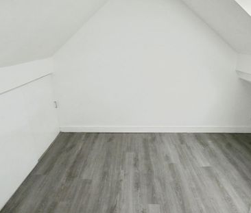 3 bedroom flat to rent - Photo 2