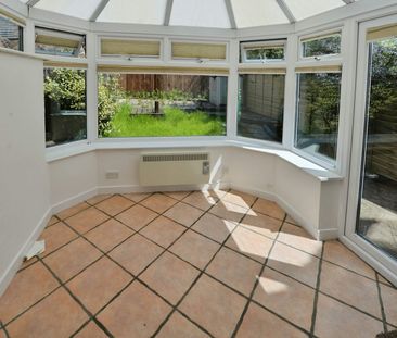 Detached house to rent on - Photo 2