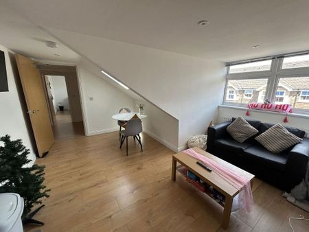 2 bedroom flat to rent - Photo 3