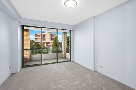 Two Bedroom Unit with Pool Facilities - Photo 4