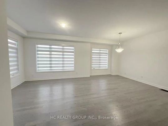 27 Harvey Bunker Crescent - Photo 1