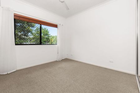 Unit 13/294-310 Kamerunga Road, Freshwater. - Photo 3