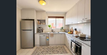 Sun-Drenched 2-bedroom unit in Botany - Photo 4